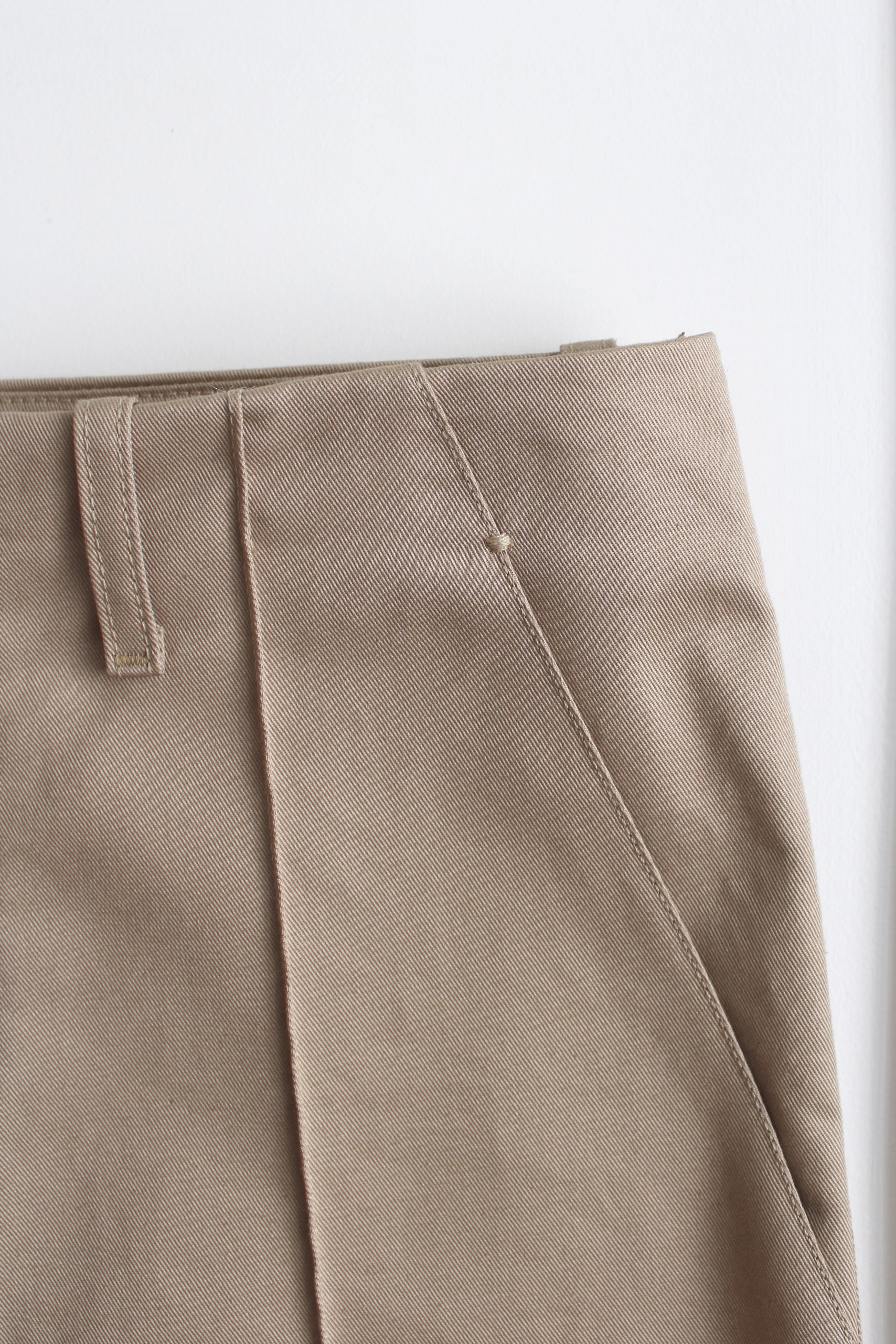 CHINO PANTS IN BEIGE