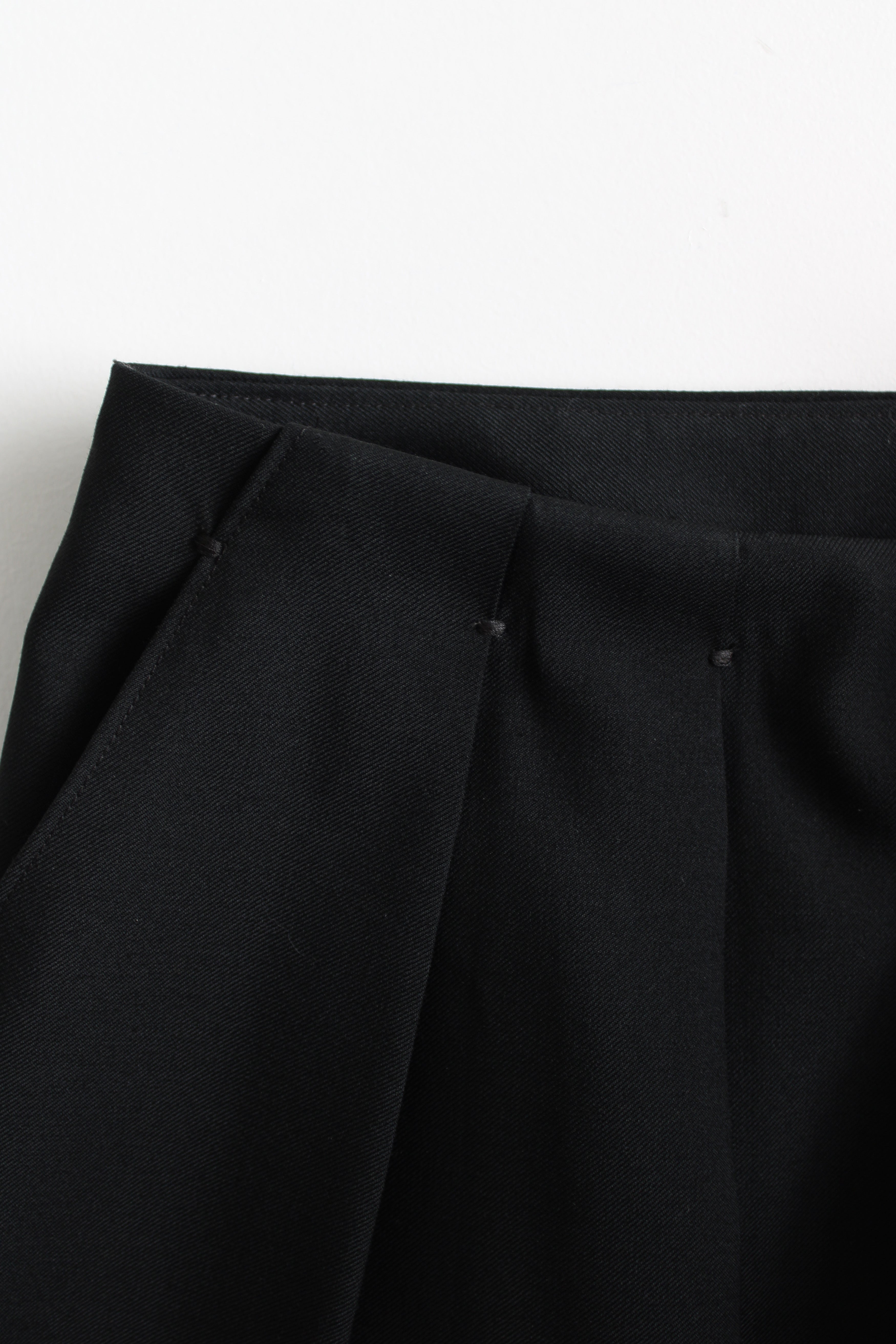 DOUBLE PLEATED PANTS IN BLACK WOOL