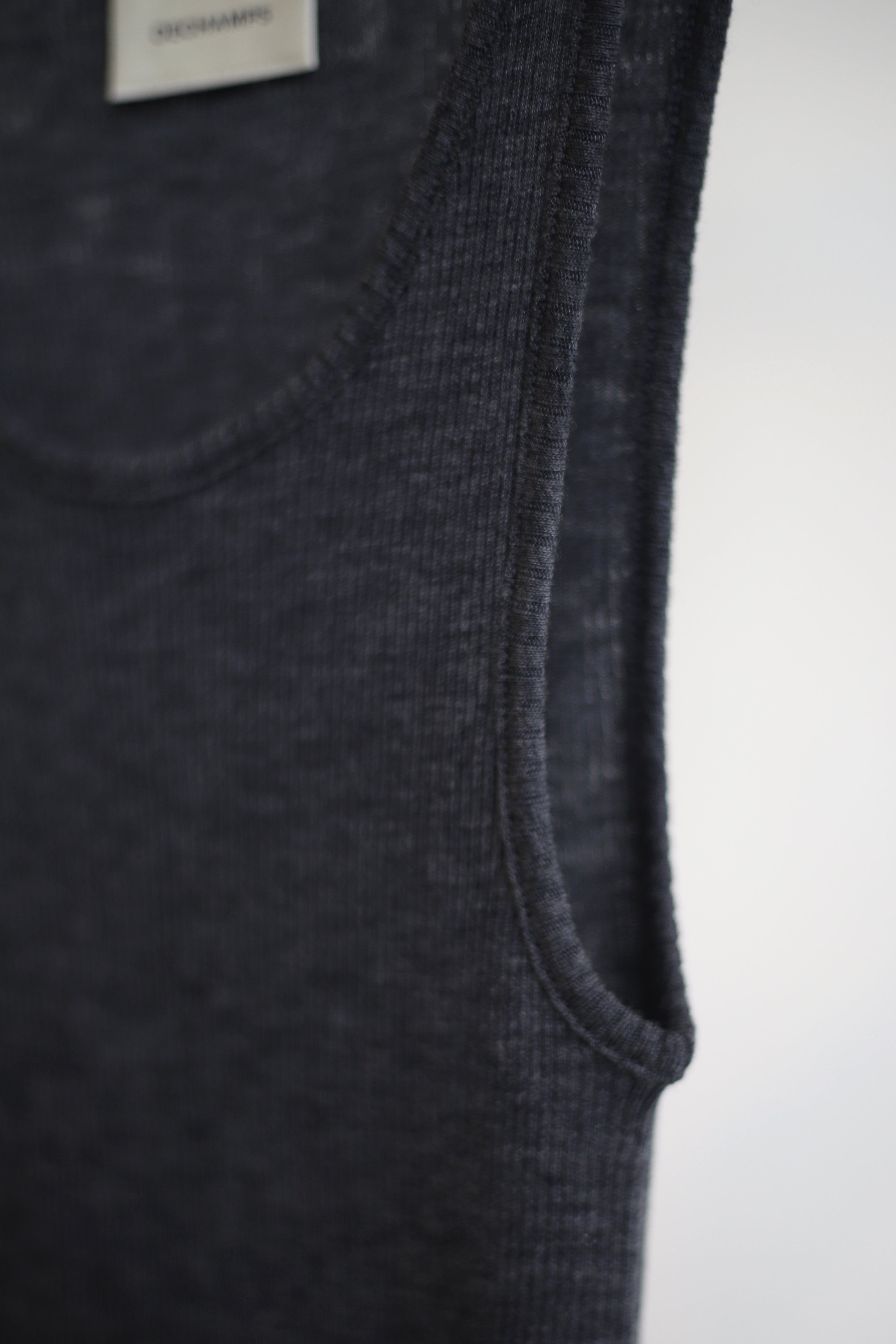LOOP TANK TOP